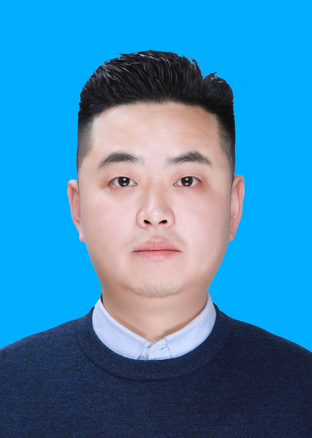 李甜铠